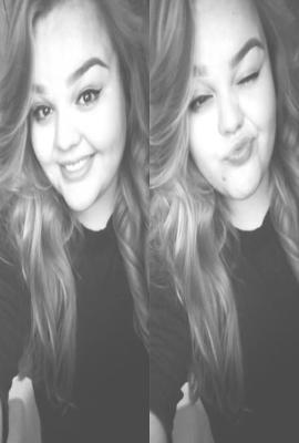 Leachannel  Escort Paris