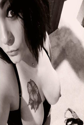 Élise Ardente  Escort Amboise