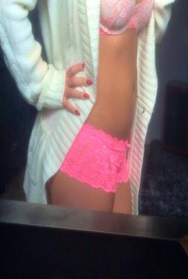 Carlita Juteuse  Escort Albert